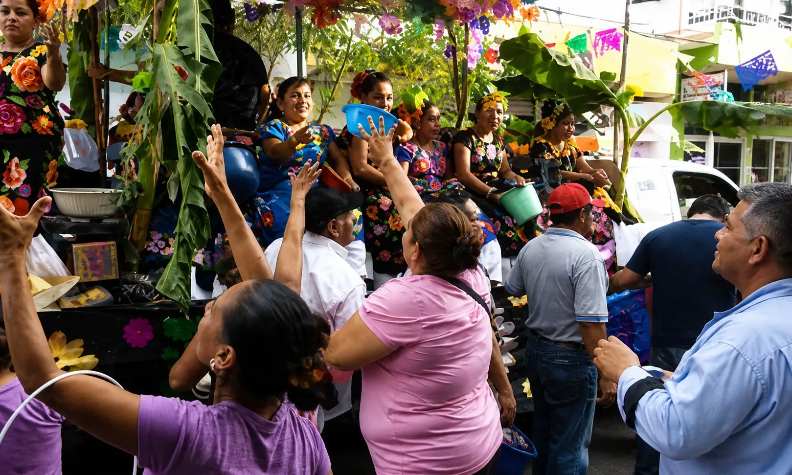 La Regada del Istmo: de la fruta a los productos básicos, una tradición que se transforma sin perder su alma
